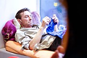 Перфоманс в витрине Трикотажклуба 